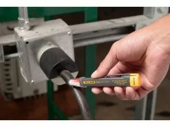 Fluke Spannungsprüfer CAT IV 9 Fluke Spannungsprüfer CAT IV -Prüfwerkzeug Verkäufe 217413527 xxl