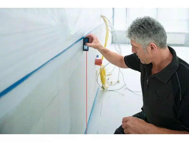 Bosch Professional Laser-Distanzmesser GLM 40 40 m 9 Bosch Professional Laser-Distanzmesser GLM 40 40 m – Bild 8